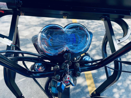 Электротрицикл грузовой GreenCamel Тендер 2 B1500 (60V 1000W) крыша, понижающая